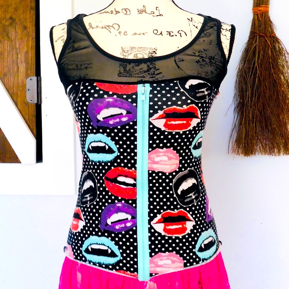 Too Fast Vampire Lips Bustier Tank Top
